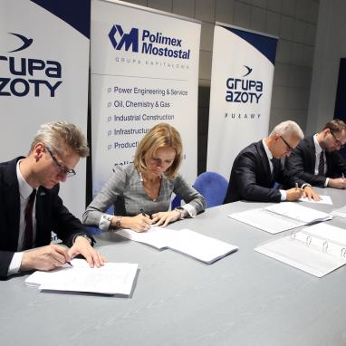  Anna Zarzycka-Rzepecka – Wiceprezes Zarządu Grupy Azoty PUŁAWY, dr Krzysztof Bednarz – Prezes Zarządu Grupy Azoty PUŁAWY, Krzysztof Figat - Prezes Zarządu Polimex Mostostal, Maciej Korniluk - Wiceprezes Zarządu Polimex Mostostal 